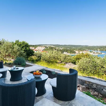 Дом отдыха Stunning In With House Sea View