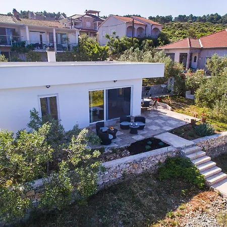 Stunning In With House Sea View Нечуям